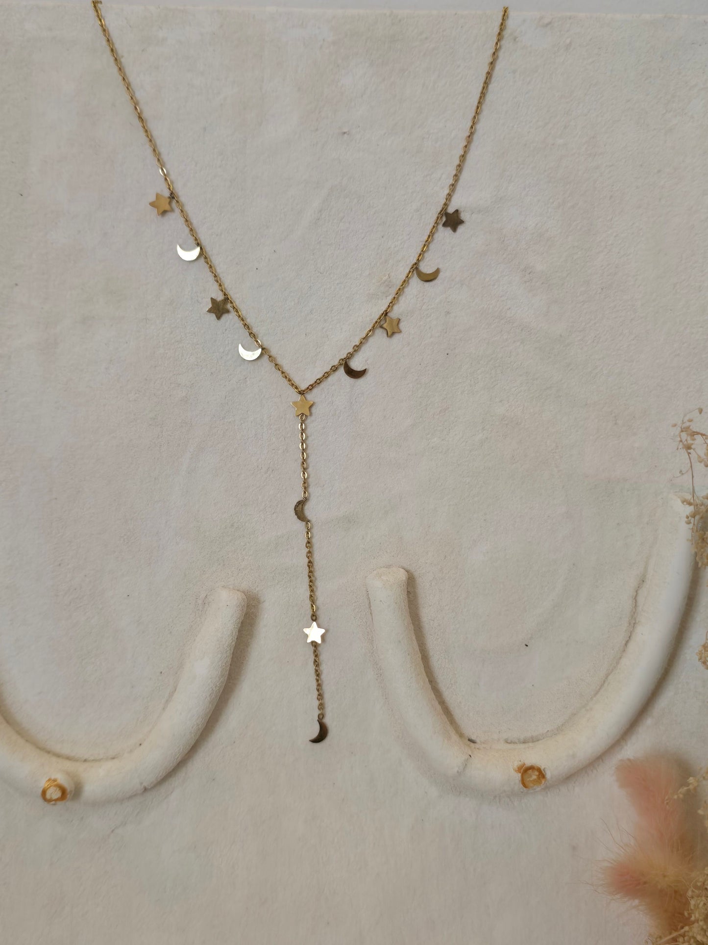 Collier Y Astres.