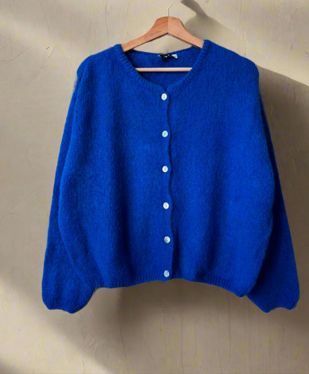 Gilet bleu klein électrique réversible mohair col rond 6 boutons nacrés