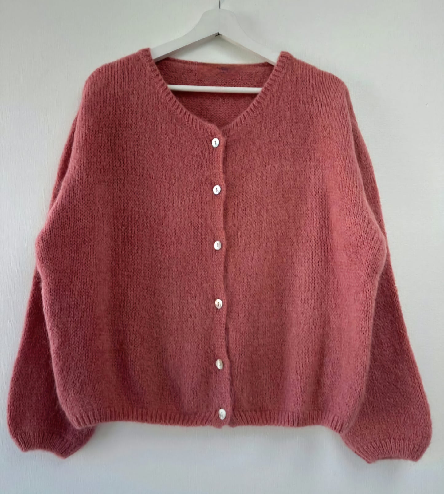 Gilet cardigan bois de rose réversible mohair col rond 6 boutons nacrés