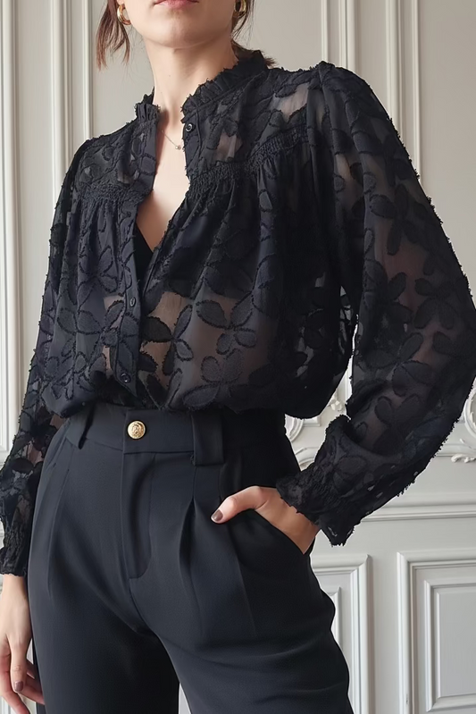 Chemise Alba noire - détail col montant volanté et poignets travaillés - First Collection