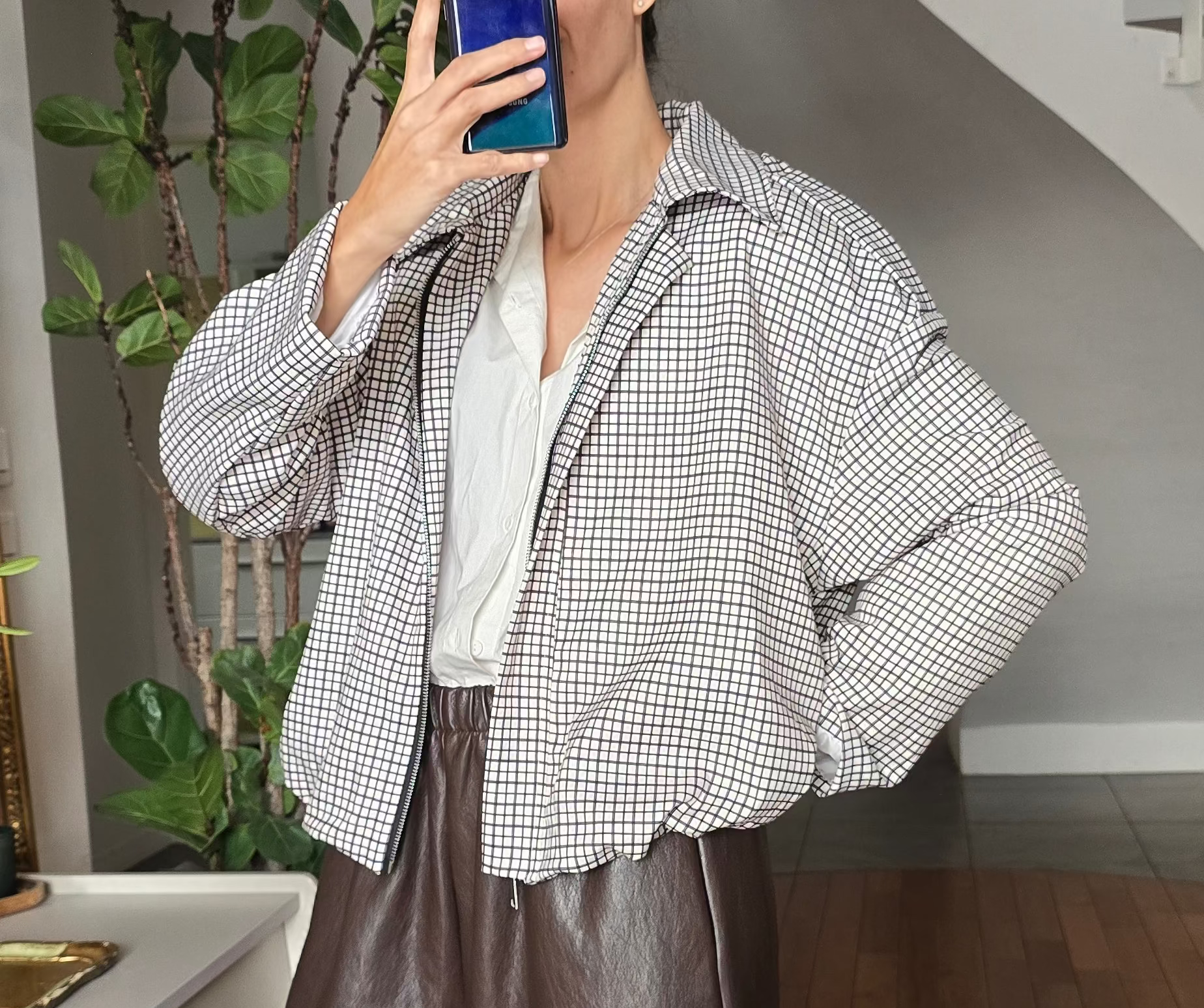 Veste zippée coupe-vent femme imprimé géométrique quadrillé noir et blanc Gabriel Firstcollection.fr 