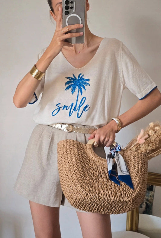 Haut Smile.