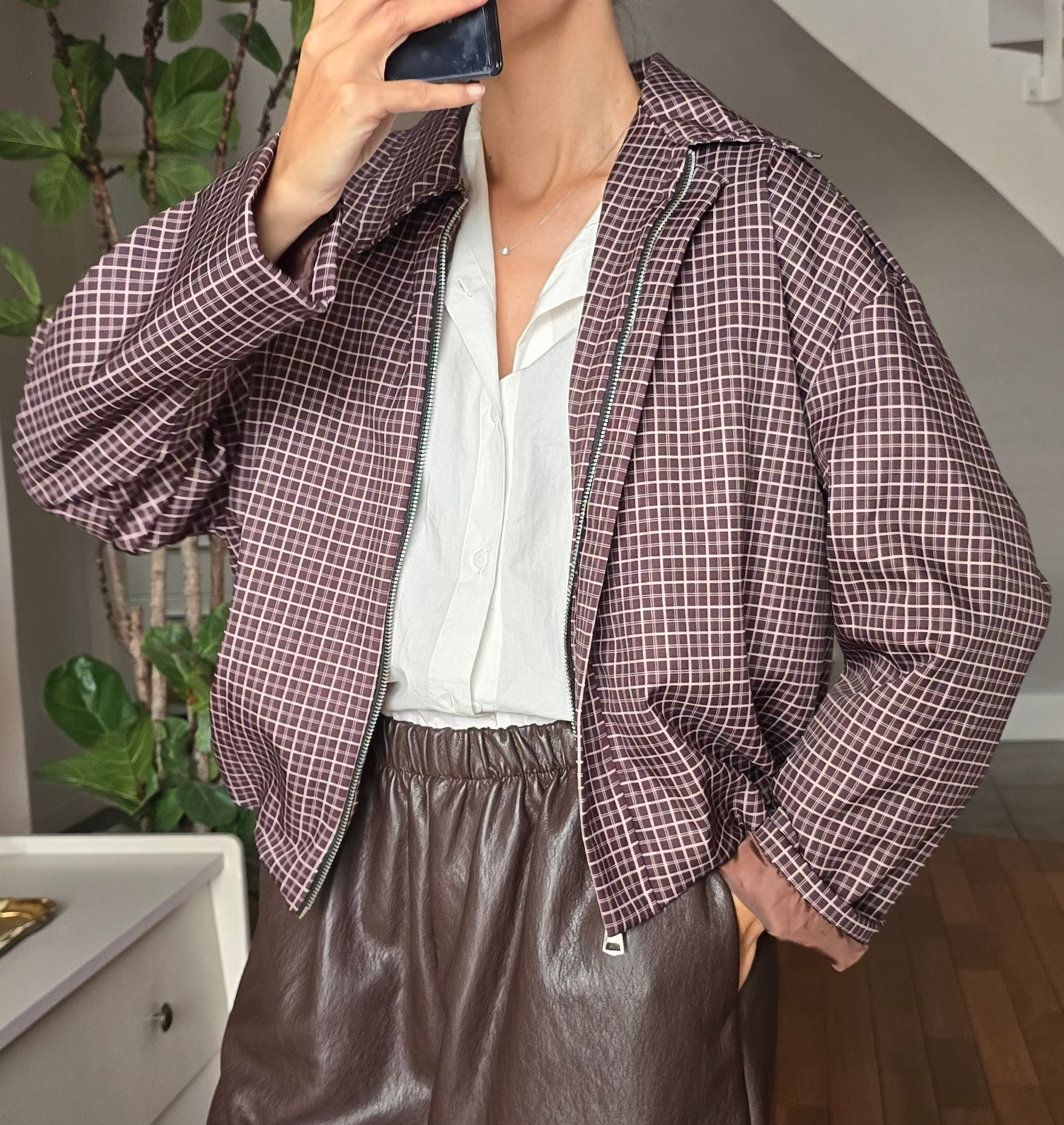 Veste zippée coupe-vent femme imprimé géométrique quadrillé chocolat et blanc Gabriel Firstcollection.fr 