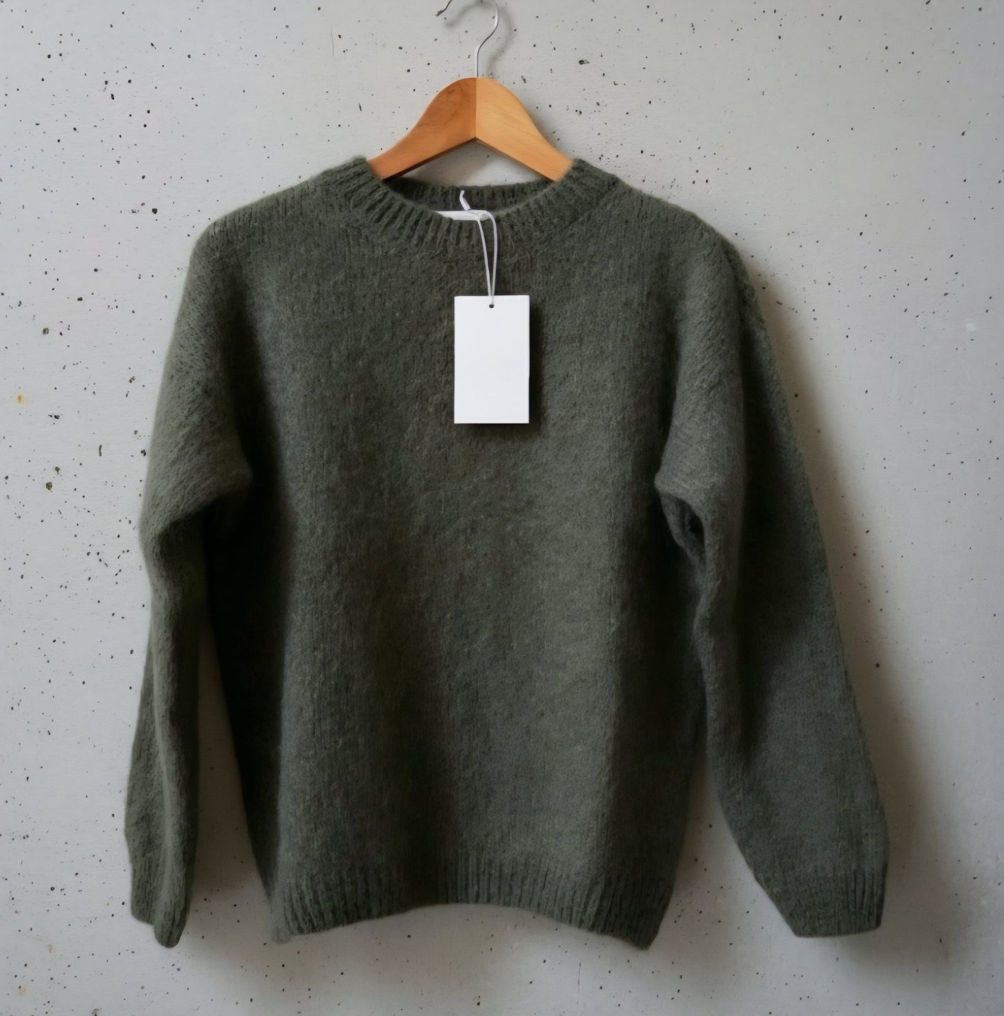 Pull fluffy kaki col rond intemporel chic Firstcollection